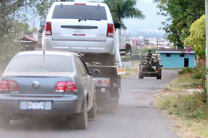 Tras tiroteo, Guardia Nacional y Ejército liberan a secuestrado y detienen a tres implicados, en Uruapan