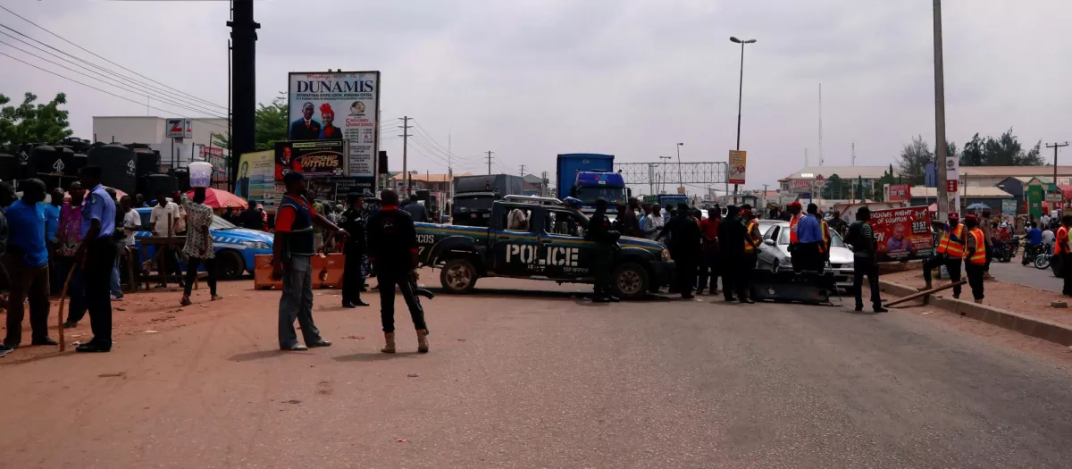 Tras un asalto armado en Nigeria, se reporta la desaparición de 25 alumnas de una escuela