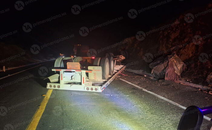 Tres accidentes en la carretera de la muerte dejan cuatro heridos