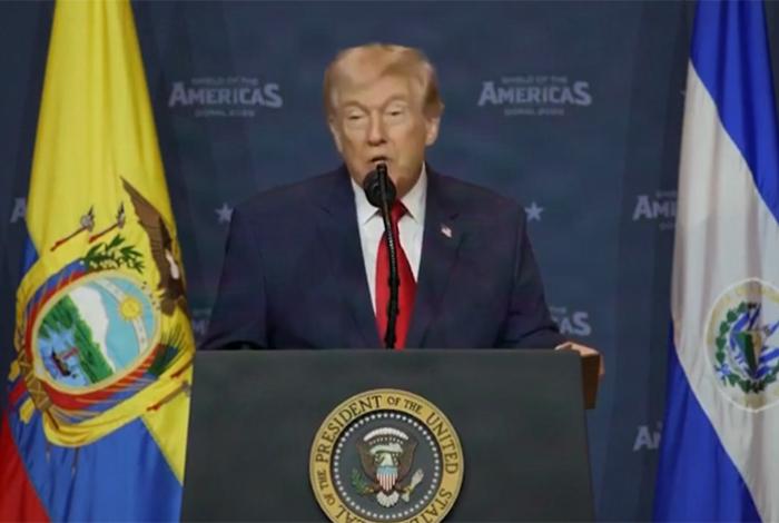 Trump dice ante mandatarios latinoamericanos: «No voy a aprender su maldito idioma»