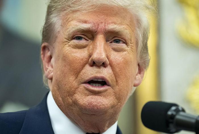 Trump plantea enviar cheques de 'rembolso arancelario' a ciudadanos de EUA