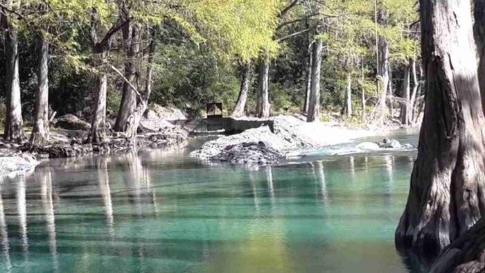 Turistas presentan extraña alergia en la piel tras ingresar al río Ramos en NL