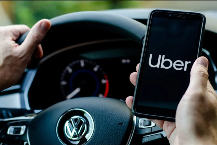 Uber y otras apps no pueden operar en aeropuertos de México: SICT