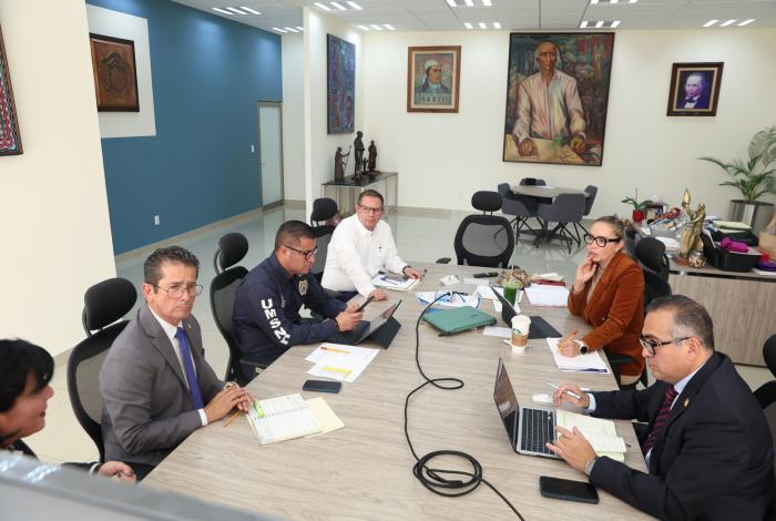 UMSNH diversifica su oferta educativa; estudia Administración, Contaduría, Mercadotecnia o Derecho en línea