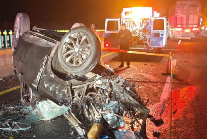 Un fallecido y una mujer herida tras volcadura, en la Siglo XXI; rescatistas señalan estado etílico