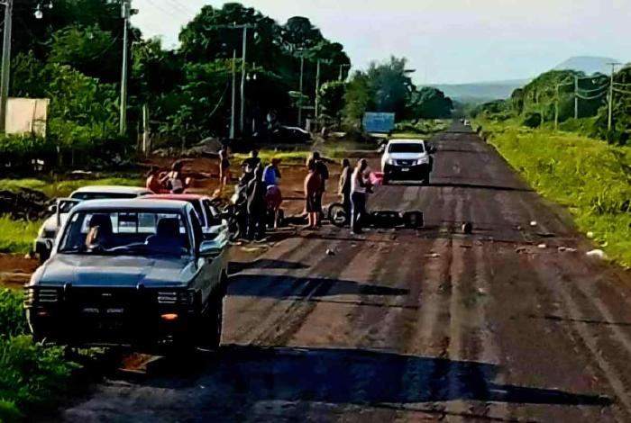 Un muerto y dos heridos en fatal choque de motocicletas