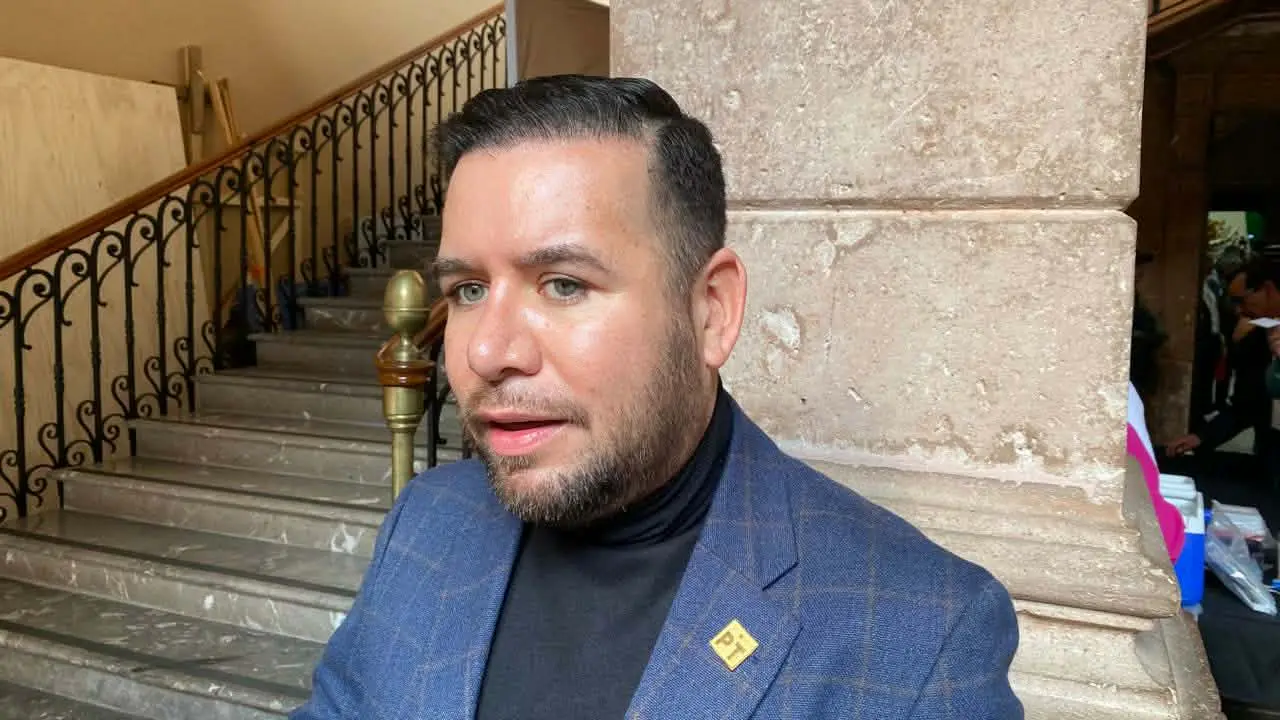 Universidades en Michoacán alejaría a los jóvenes de la delincuencia, afirma Reyes Galindo