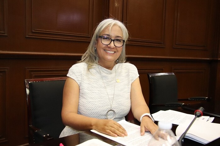 Vamos a legislar para el pueblo, con el pueblo: Emma Rivera