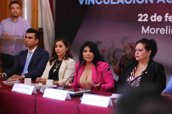 Vanhe Caratachea plantea plataforma digital a comunidad migrante en Encuentro Binacional de Vinculación Académica en el Congreso