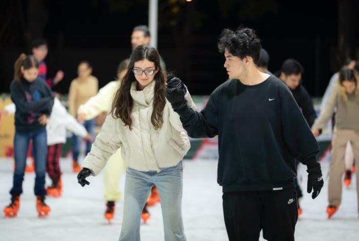 ¿Vas a la pista de hielo de la Villa Navideña? Te decimos accesos, horarios y medidas de seguridad