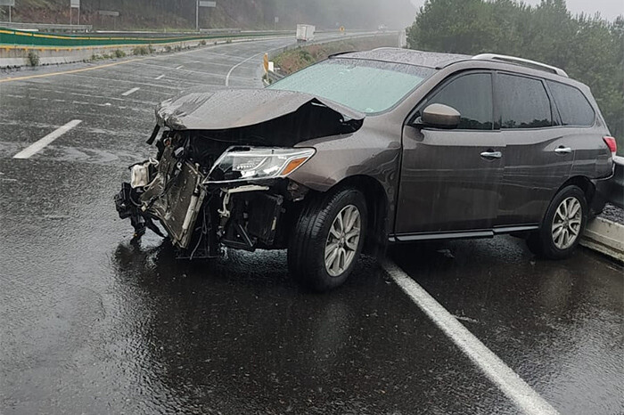 Vecino de Querétaro resulta herido al sufrir accidente en la autopista Siglo XXI