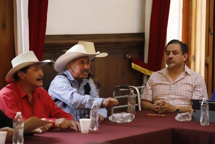 Víctor Manríquez plantea incrementar presupuesto 2026 para rescatar al campo michoacano