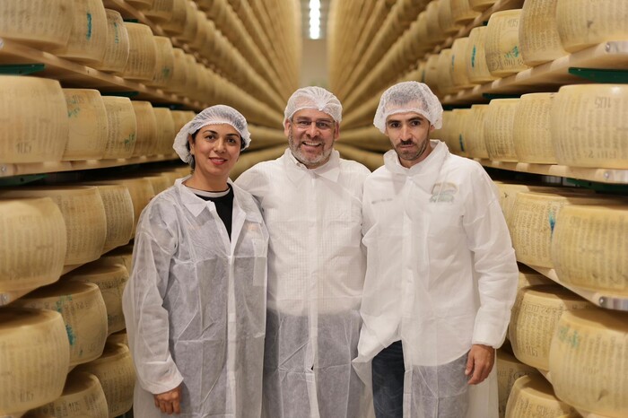 #Video | Bedolla, productores de queso Cotija y Parmigiano Reggiano forjan alianza en Italia