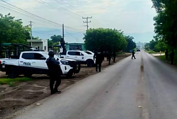#Video | Bloqueo en Buenavista y enfrentamiento armado en Tepalcatepec