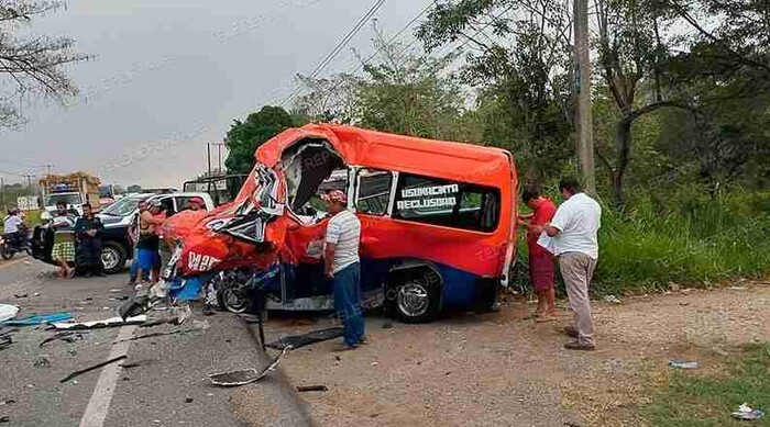 #VIDEO: Choque en carretera de Tabasco deja un muerto y 7 heridos