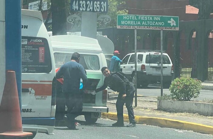 #Video | Ciudadanos sofocan conato de incendio en vehículo, al sur de Morelia