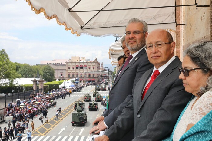 #Video | Con Desfile Cívico Militar celebra Michoacán el 259 Aniversario del Natalicio de Morelos