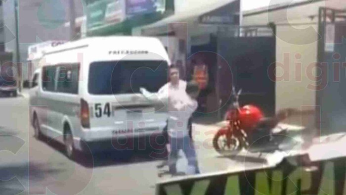 #Video: Cumbiero y usuario se pelean a golpes en Morelia