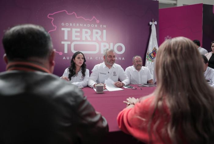 #Video | Entrega Bedolla visas y computadoras en audiencia pública en Queréndaro