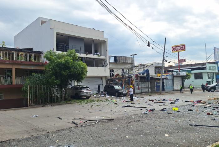 #Video | Estalla tanque estacionario de Gas L. P, en edificio de Uruapan; hay tres heridos y daños en varios inmuebles