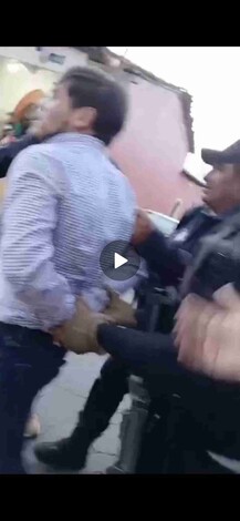 #Video: Ex presidente de Contepec es detenido por presuntos policías municipales