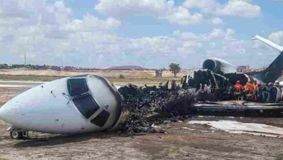 #Video: Graban momento exacto cuando avión se incendia