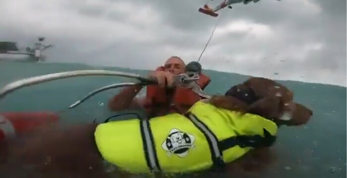 #Video | Guardia Costera de EE.UU. salva a un hombre y su perro en medio de un huracán categoría 4