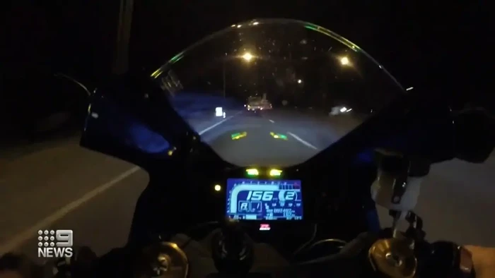 #Video: Manejaba su moto a 254 kilómetros teniendo un gran  accidente