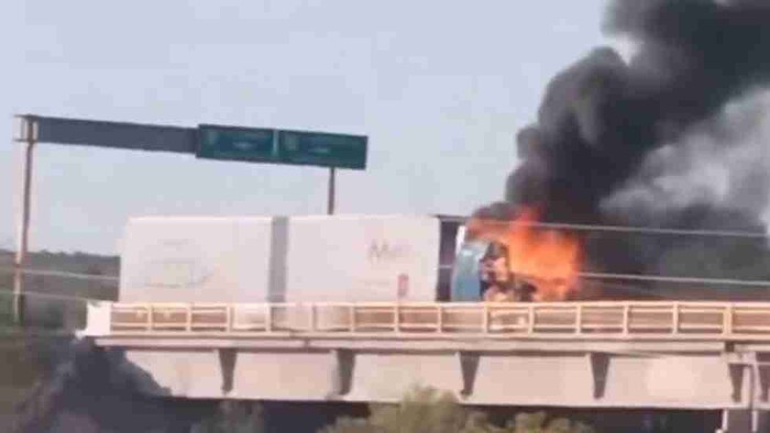 #VIDEO: Queman tráiler en Sonora tras enfrentamiento armado