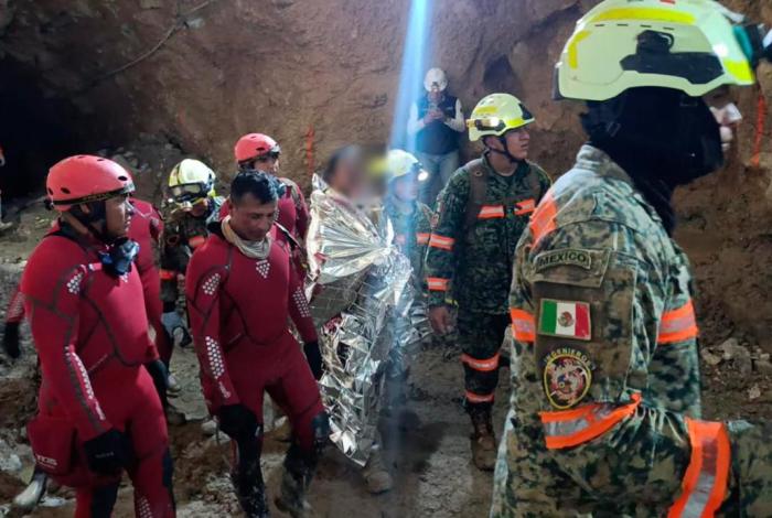 #Video | Rescatan con vida al minero Francisco Zapata Nájera, tras derrumbe de Mina en Sinaloa
