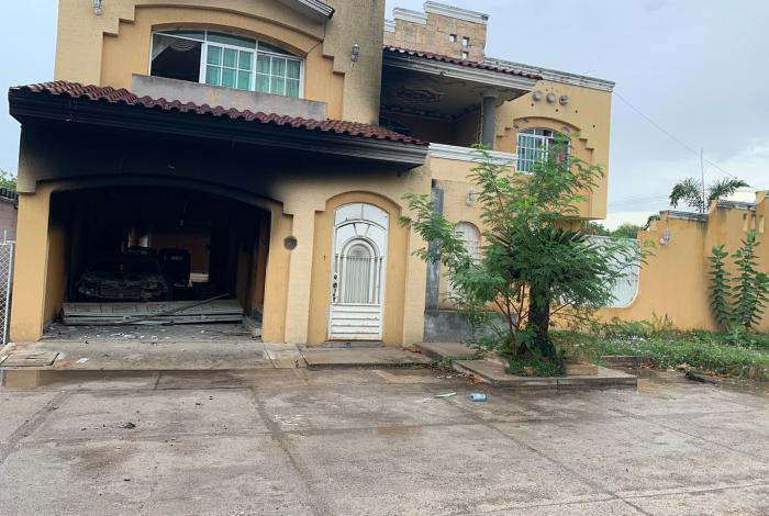 #Video | Un inmueble rafagueado y un auto calcinado tras balaceras de La Ruana