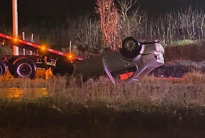 #Video | Vuelca auto en la Madero Poniente de Morelia, salida a Quiroga