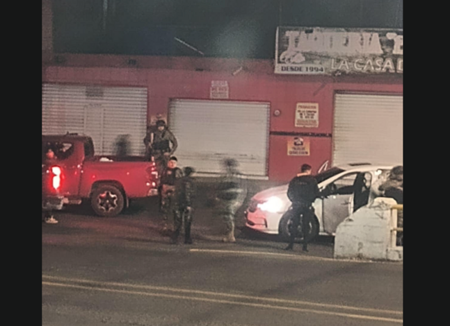 #VIDEOS | Balaceras entre grupos delincuenciales generan pánico en la población de Zacapu