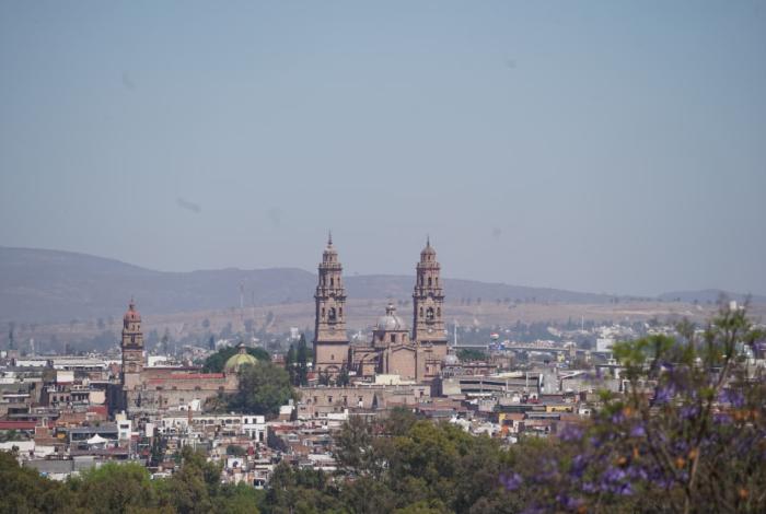 Viernes de onda de calor en Michoacán, hasta 45°C