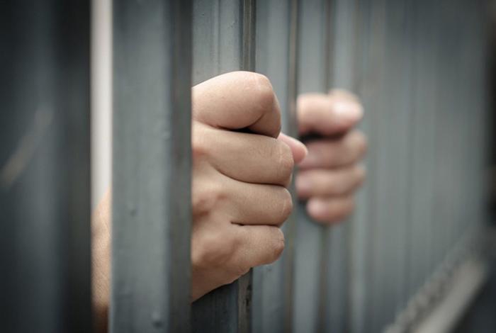 Vinculan a proceso a hombre por robo en tienda de conveniencia en Jacona