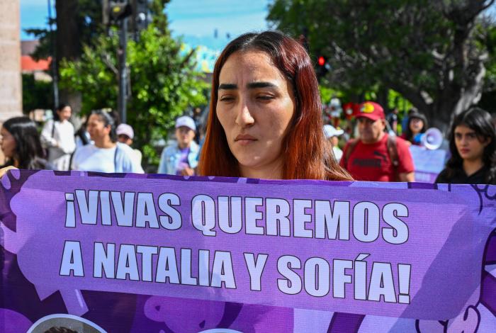 ¡Vivas, queremos a Natalia y a Sofía!