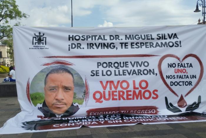 Vivo se lo llevaron y vivo lo devolvieron: liberan al médico Irving Flores Manzo