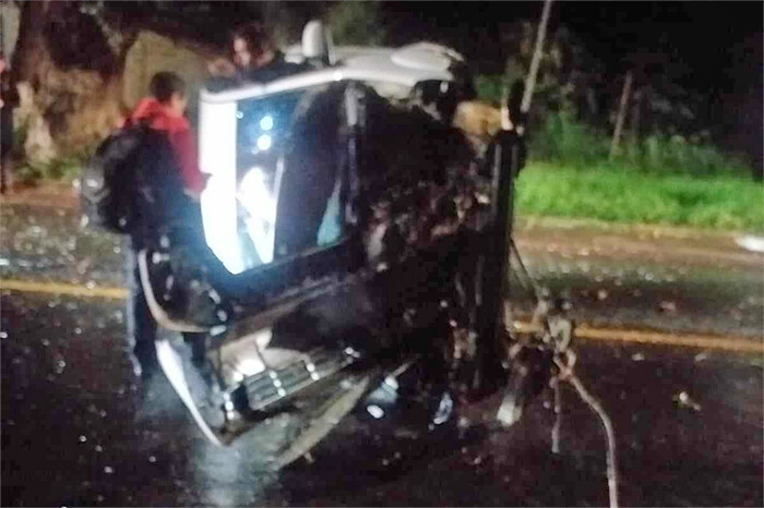 Volcadura de auto deja un herido, en el centro de Pátzcuaro