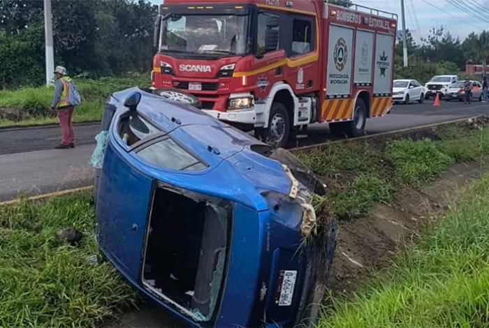 Volcadura vehicular deja 4 mujeres lastimadas en la Morelia-Pátzcuaro