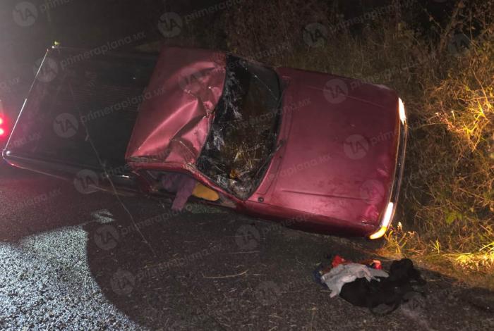 Vu3lcan y ab4ndonan camioneta en Libramiento Sur de Zamora