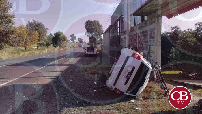 Vuelca jeep en la carretera Morelia – Pátzcuaro