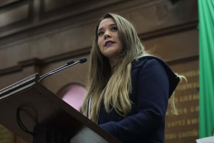 Xóchitl Ruíz propone donación de un mes de salario de diputados locales para familias de militares caídos