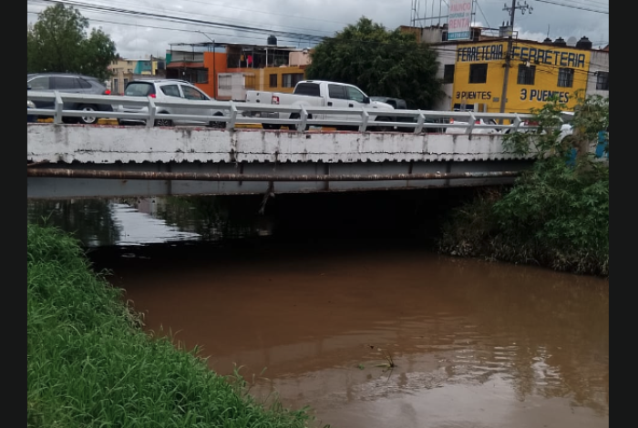 Yankel Benítez monitorea niveles de ríos de Morelia; hay vigilancia permanente