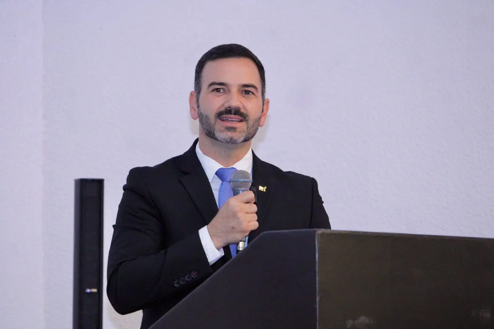 Yankel Benítez reconoce papel de profesionistas como pilares del desarrollo de Morelia y Michoacán