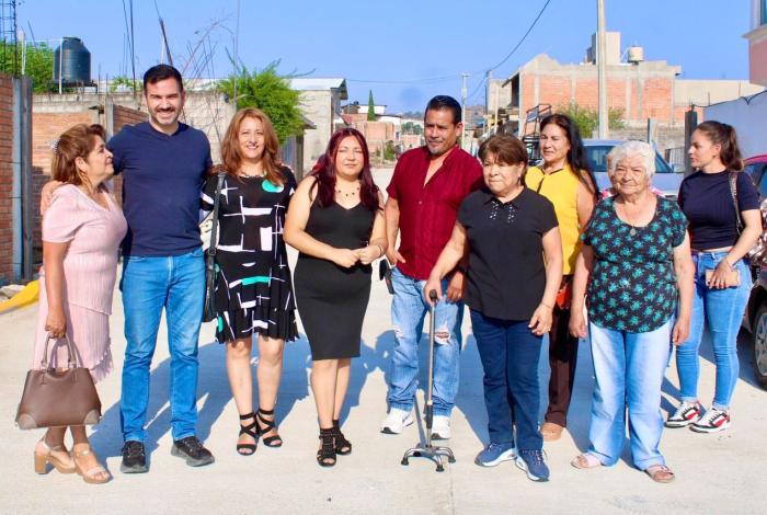 Yankel Benítez visita La Morita y refrenda atención directa a las familias morelianas