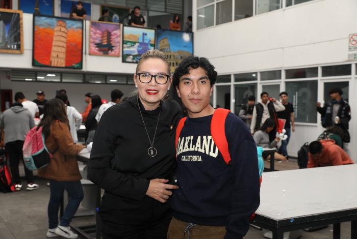 Yarabí Ávila da la bienvenida a quienes se incorporan a la familia nicolaita; UMSNH arranca Ciclo Escolar 2025-2026