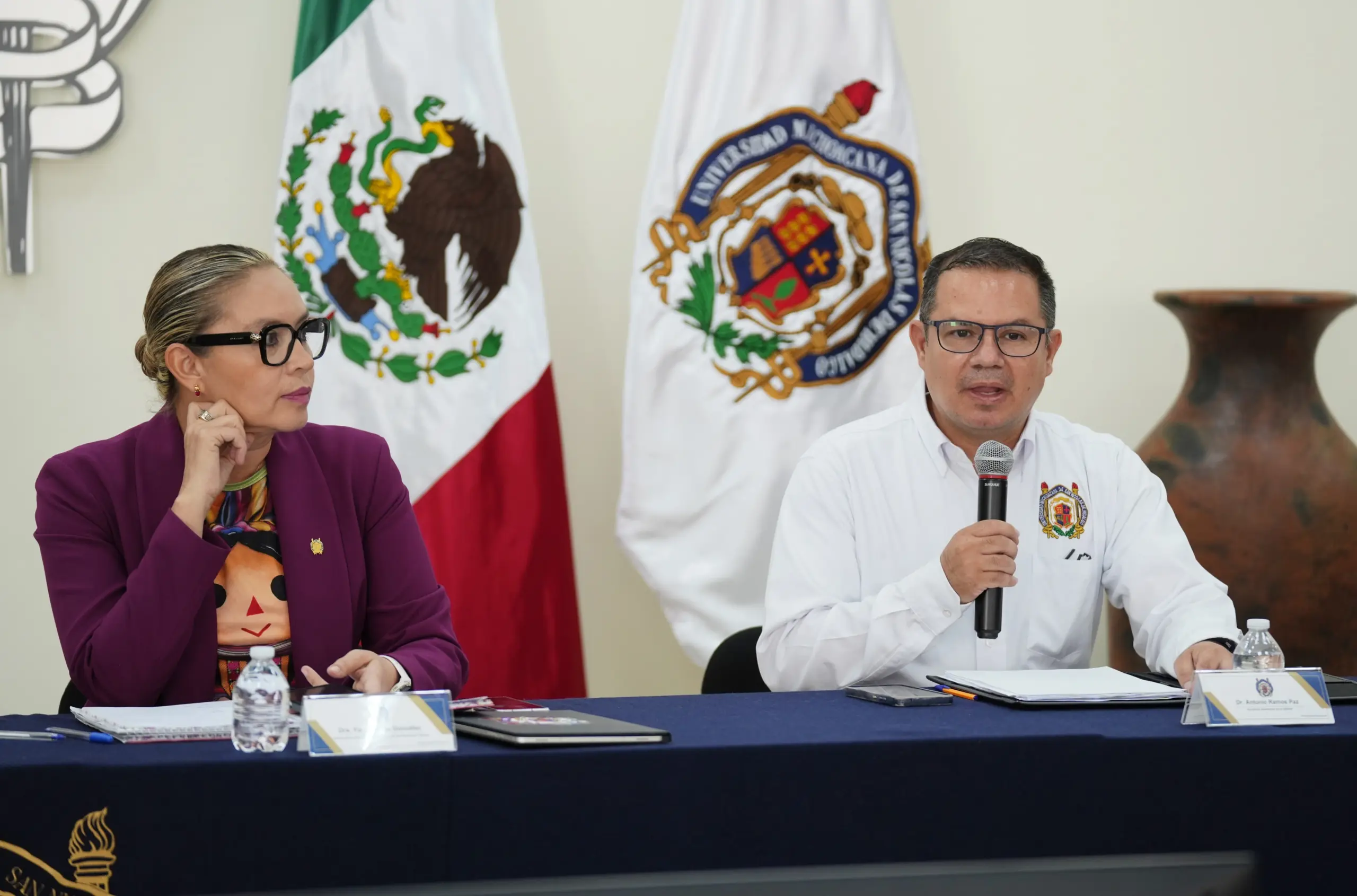 Yarabí Ávila y directivos trazan ruta para reforzar y fortalecer el Bachillerato Nicolaita