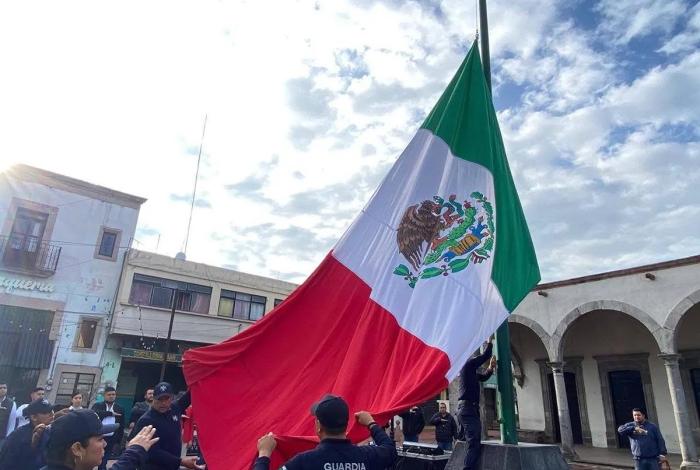 Zinapécuaro suspende fiestas patrias: ni Grito, ni desfile, ni verbena